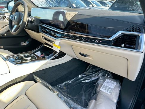 New 2027 BMW X7 xDrive40i w/ Executive Package AWD/4WD image 23