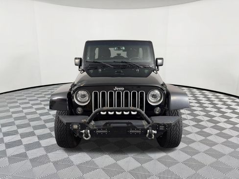 Used 2017 Jeep Wrangler Unlimited Sahara AWD/4WD image 6