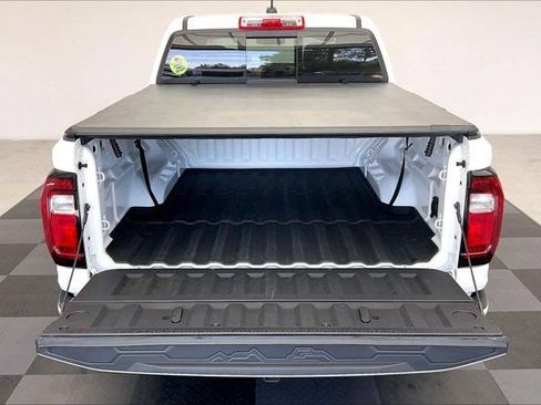 Used 2024 GMC Canyon AT4 w/ AT4 Premium Package AWD/4WD image 27