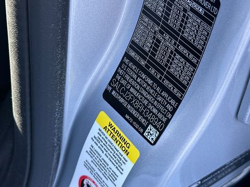 Used 2024 Land Rover Discovery Sport S image 38