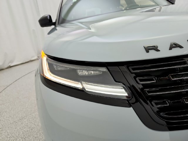 New 2026 Land Rover Range Rover Velar S AWD/4WD image 30