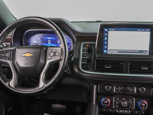 Used 2023 Chevrolet Suburban LT image 18