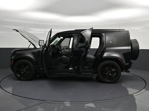Used 2024 Land Rover Defender 110 X-Dynamic SE AWD/4WD image 29