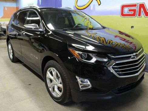 Used 2020 Chevrolet Equinox Premier FWD image 3
