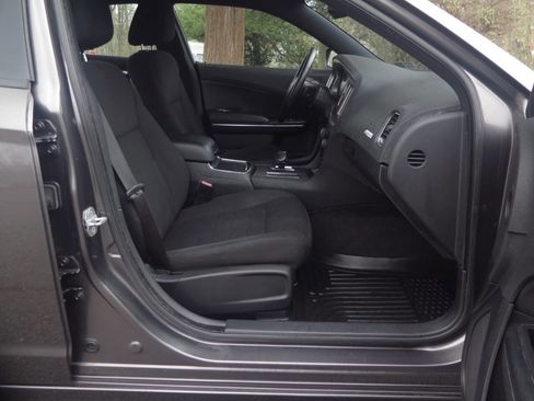 Used 2013 Dodge Charger SXT image 16