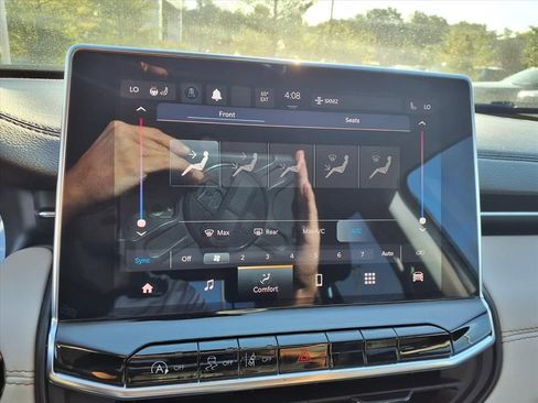 Certified 2022 Jeep Compass Limited image 15