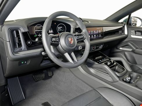New 2026 Porsche Cayenne Coupe AWD/4WD image 4