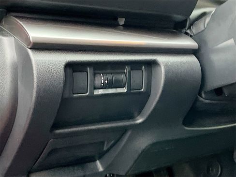 Used 2024 Subaru Impreza 2.0i Sport image 10