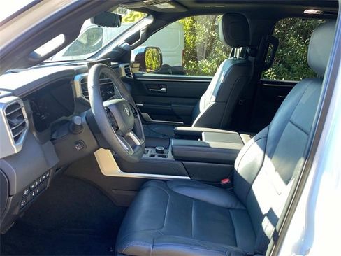 Used 2025 Toyota Sequoia Platinum image 12