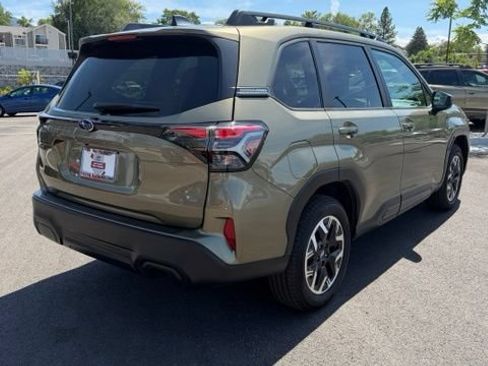 Used 2026 Subaru Forester Premium AWD/4WD image 5