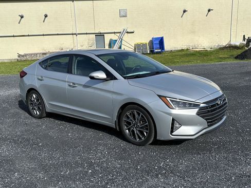 Used 2020 Hyundai Elantra Limited w/ Ultimate Package 03 FWD image 2