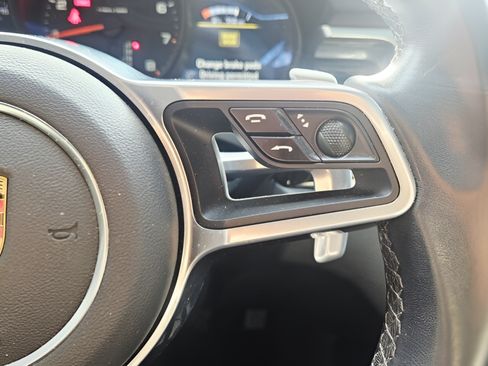 Used 2021 Porsche Macan AWD/4WD image 23