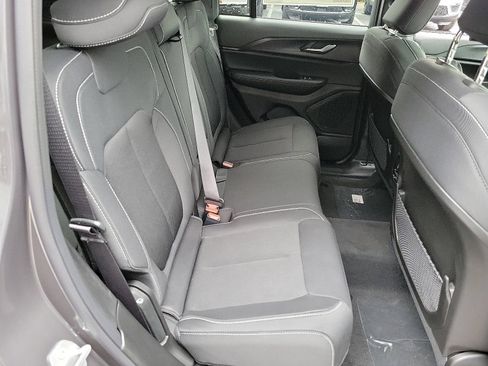 New 2025 Jeep Grand Cherokee Laredo X AWD/4WD image 16
