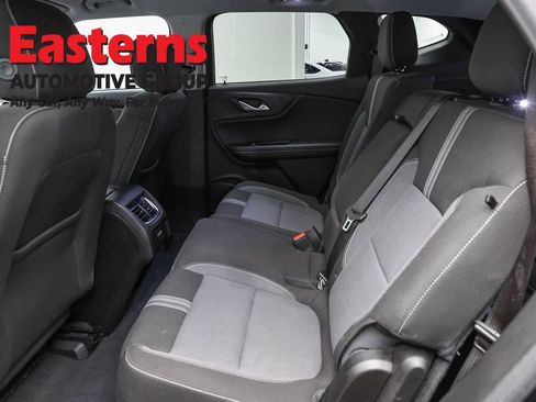 Used 2025 Chevrolet Blazer LT FWD image 21