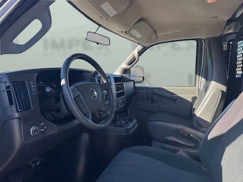 Used 2024 Chevrolet Express 2500 w/ Driver Convenience Package image 9