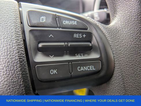 Used 2022 Hyundai Venue SE image 30