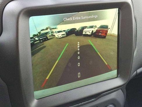 Used 2023 Jeep Renegade Altitude w/ Convenience Group I image 21