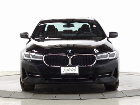 Used 2023 BMW 530i xDrive w/ Premium Package image 2