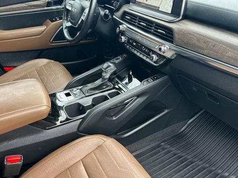 Used 2022 Kia Telluride SX w/ SX Prestige Package image 14