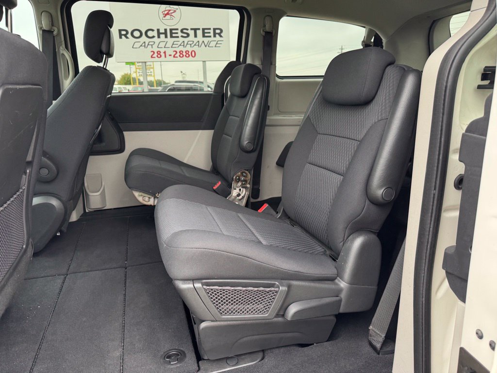 Used 2010 Dodge Grand Caravan SXT FWD image 7