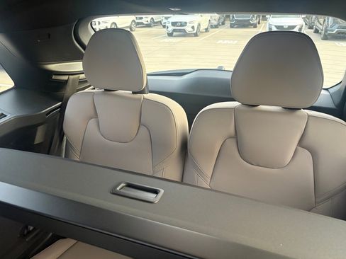 New 2026 Volvo XC90 B6 Plus image 24