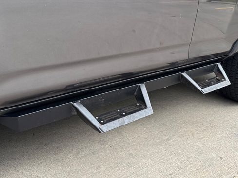 Used 2018 Toyota 4Runner SR5 image 6