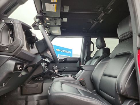 Used 2025 Ford Bronco Badlands AWD/4WD image 11