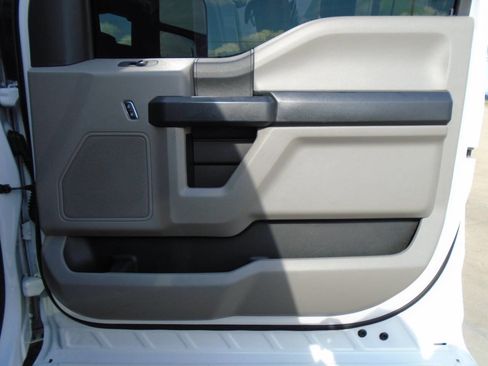 Used 2020 Ford F250 XL w/ Power Equipment Group image 25