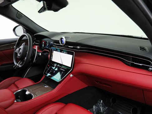 Certified 2023 Maserati Grecale Modena AWD/4WD image 10