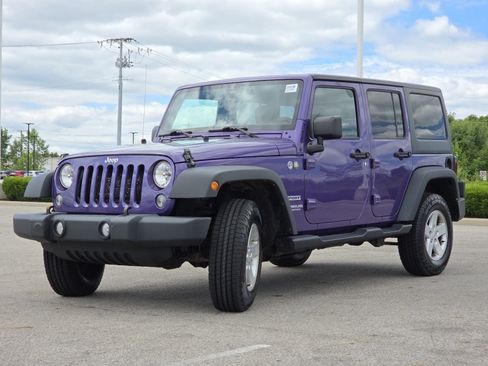 Used 2017 Jeep Wrangler Unlimited Sport w/ Quick Order Package 24S AWD/4WD image 12