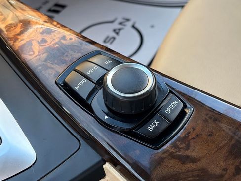 Used 2017 BMW 320i Sedan image 20