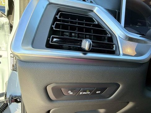 New 2026 BMW X6 xDrive40i w/ Climate Comfort Package image 37