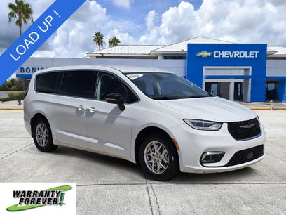 Used 2024 Chrysler Pacifica Touring-L