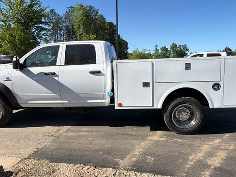 New 2026 RAM 5500 Tradesman w/ Chrome Appearance Group AWD/4WD image 11