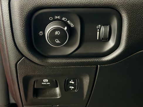 Used 2023 RAM 1500 Big Horn AWD/4WD image 16