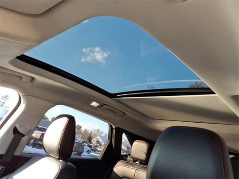 Used 2022 Ford Escape SEL w/ SEL Stealth AWD Package image 10