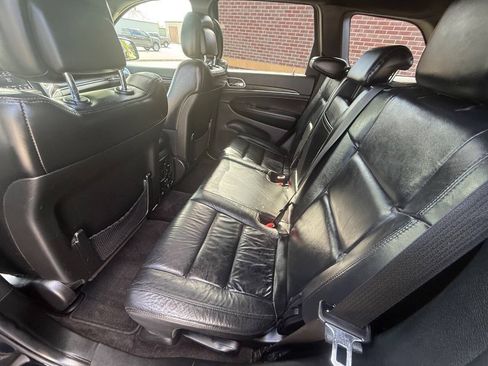 Used 2018 Jeep Grand Cherokee Limited AWD/4WD image 13