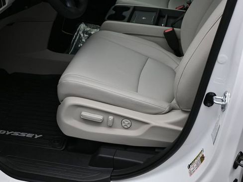 New 2026 Honda Odyssey EX-L image 15