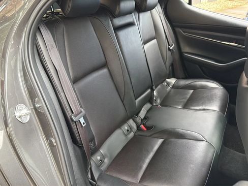 Used 2019 MAZDA MAZDA3 Hatchback w/ Premium Package FWD image 28