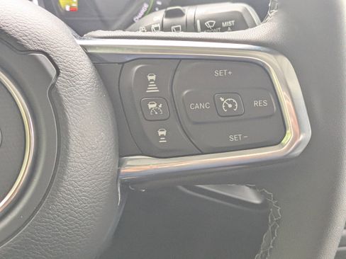 Used 2025 Jeep Wrangler Unlimited Sahara w/ Safety Group image 24