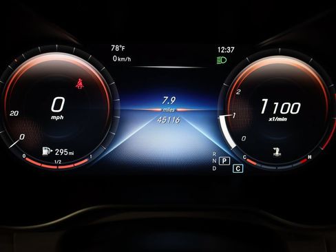 Used 2020 Mercedes-Benz GLC 300 4MATIC image 17