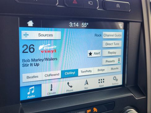 Used 2018 Ford F150 Lariat w/ Equipment Group 502A Luxury AWD/4WD image 23