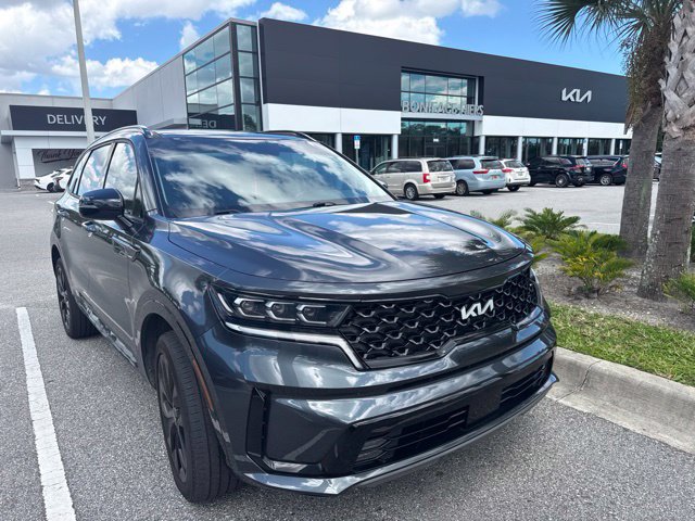 Certified 2023 Kia Sorento SX AWD/4WD image 1