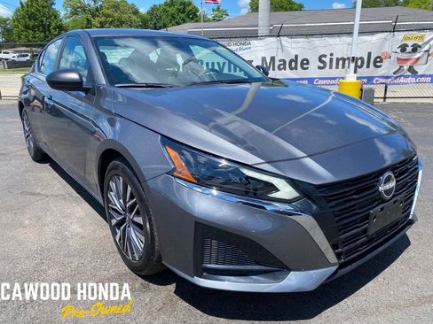 Used 2025 Nissan Altima 2.5 SV FWD image 1