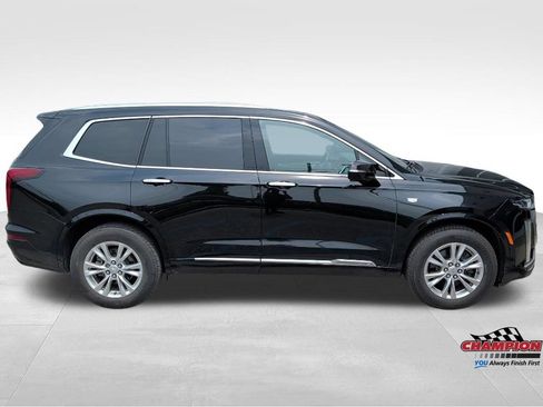 Used 2023 Cadillac XT6 Luxury w/ LPO, Floor Liner Package AWD/4WD image 6