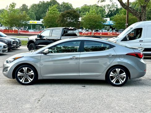 Used 2015 Hyundai Elantra Sport FWD image 4