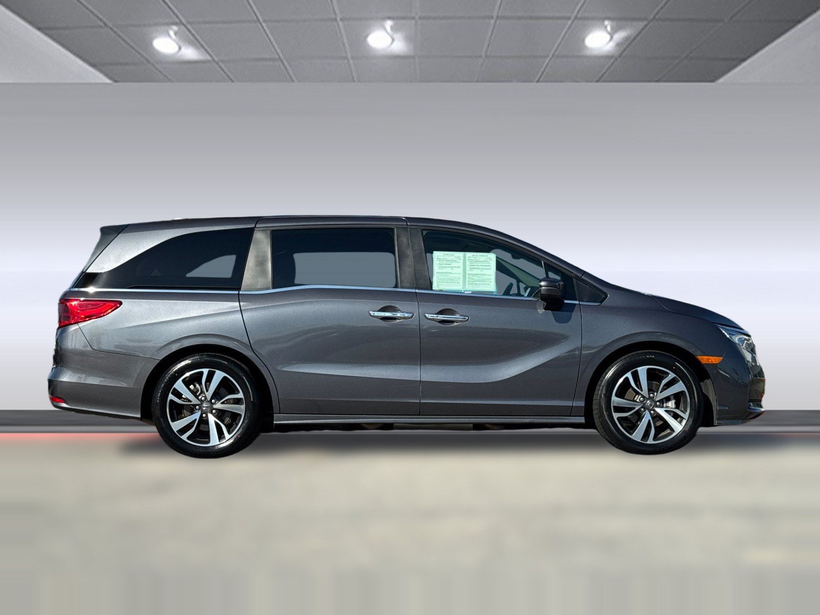 Certified 2024 Honda Odyssey Touring image 8