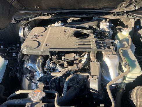 Used 2025 MAZDA CX-70 3.3 Turbo w/ Preferred Package image 32