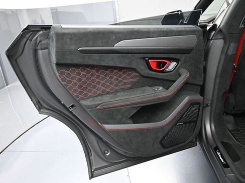 Used 2024 Lamborghini Urus Performante image 25