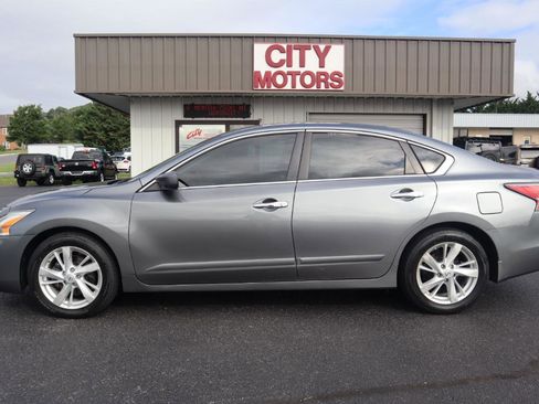 Used 2015 Nissan Altima 2.5 SV FWD image 10